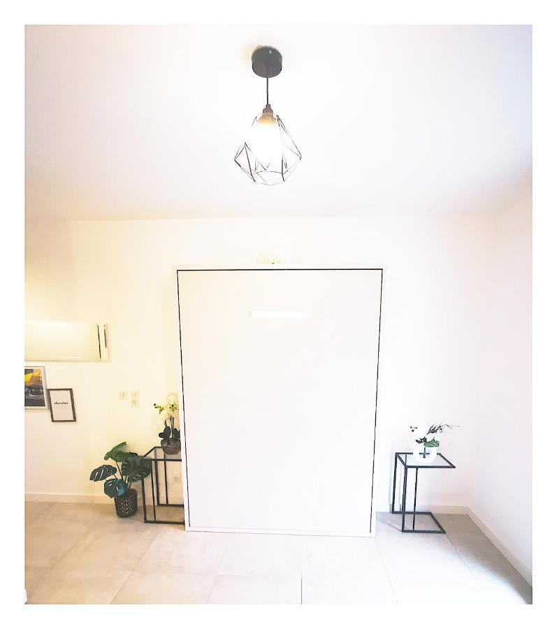 Studio Neuf Paris La Defense Metro 15 Rueil - Suresnes - Mont Valerien Buitenkant foto